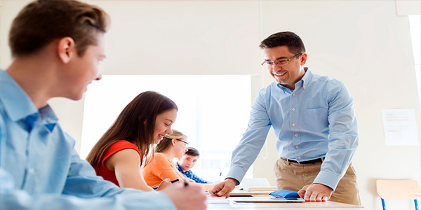 Diferencia entre pedagogía y didáctica: qué decide cada una en una clase
