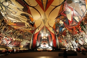 Polyforum Cultural Siqueiros recibe a los futuros graduados UTEL