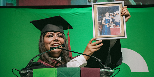 Representante-de-Generacion-Magna-Graduacion-Utel-CDMX