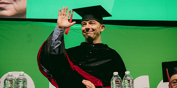 Michael-Ilczynski-en-la-Magna-Graduacion-Utel-Ciudad-de-Mexico