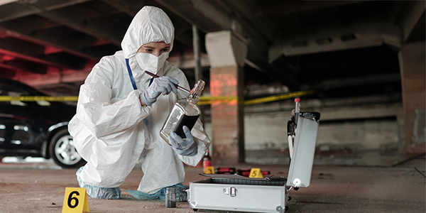 Estudia Criminología