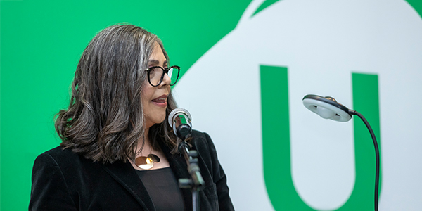 Claudia mehia disurso graduación Utel Ecuador 2025