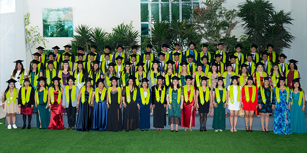 Diario-El-Comercio-ceremonia-de-graduacion-Peru