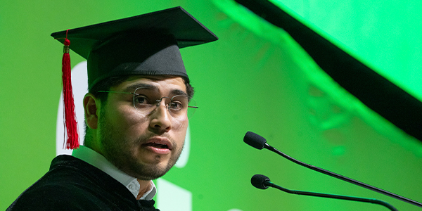 discurso-del-invitado-especial-en-la-magna-graduacion-2026